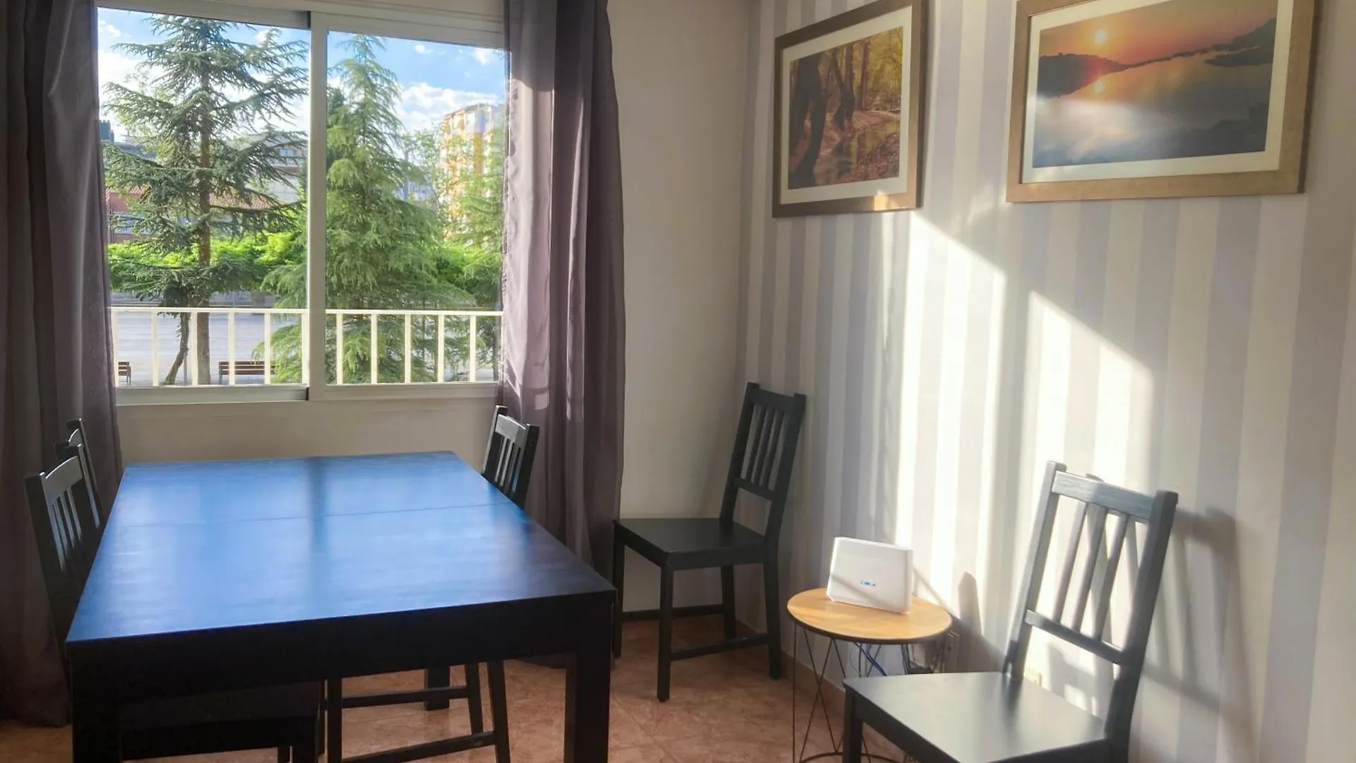 Luninoso Y Practico Apartamento En El Centro Con Amplio Parking Incluido Granada 0*,  Spain
